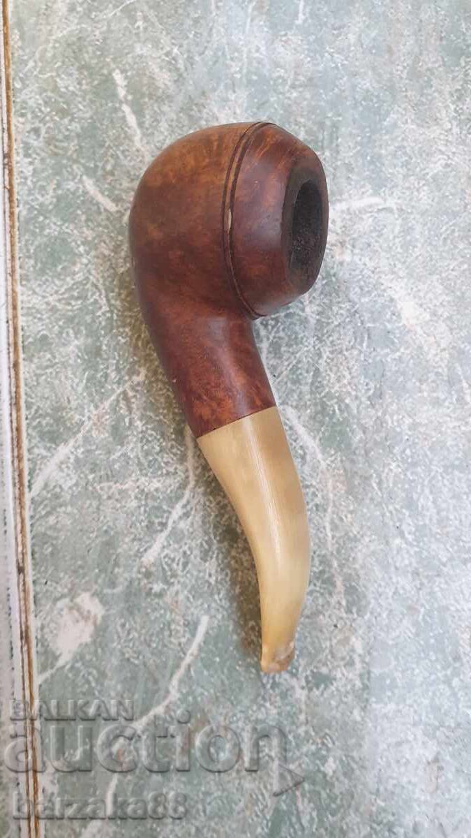 Veche pipă franceză cu preț 30.00 BGN | € 15.34