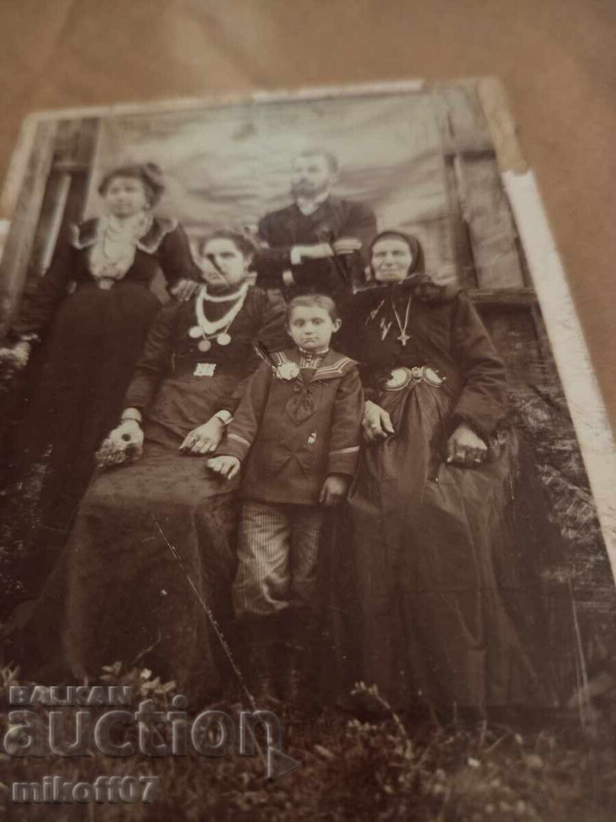 Fotografie pe carton, fotografie, costum popular, paftale cu preț 49.00 BGN | € 25.05