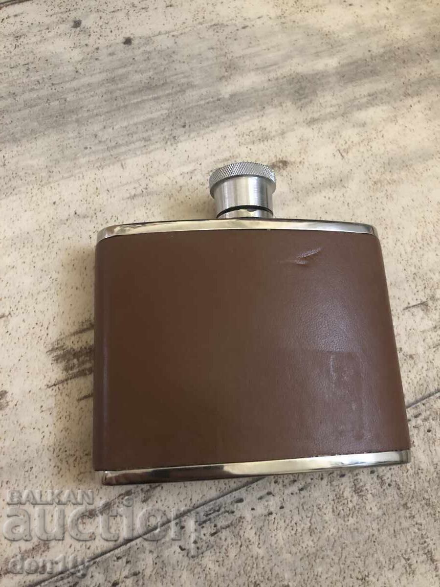 Доставка на произведено в Англия Джобна фласка, метално шише