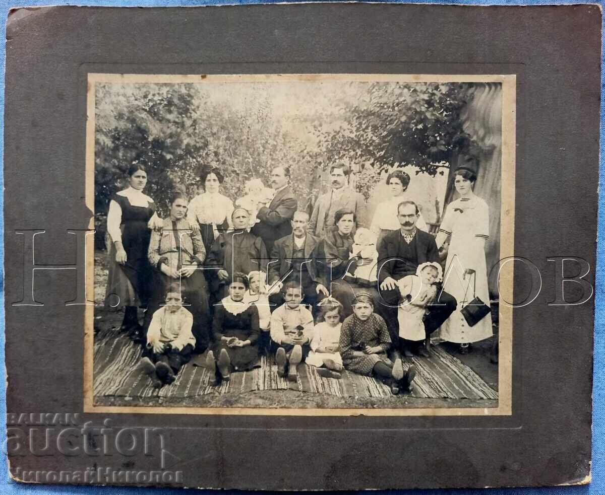 ΠΑΛΙΑ ΟΙΚΟΓΕΝΕΙΑΚΗ ΦΩΤΟΓΡΑΦΙΑ ΧΑΡΤΟΝΙ ΠΛΕΒΕΝ Ε422