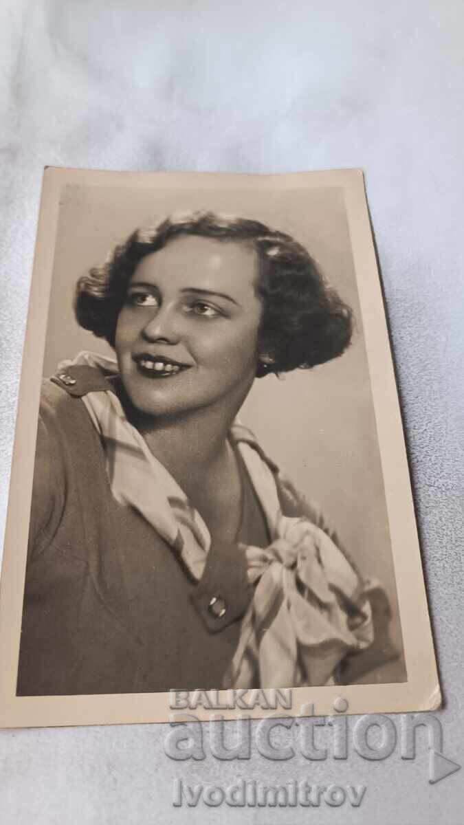 Снимка София Млада жена 1933