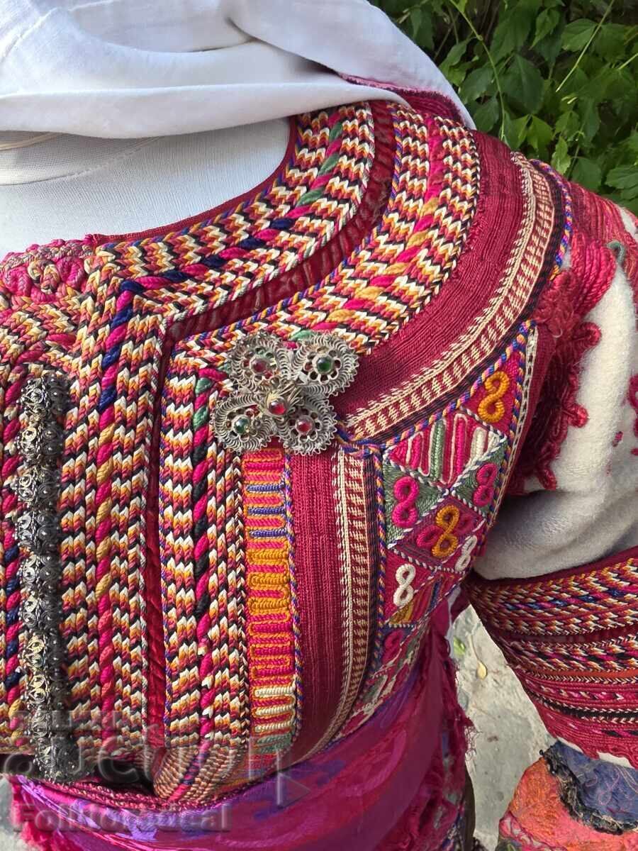 Licitație Costum popular feminin complet din regiunea Debar (Debarsko Pole)