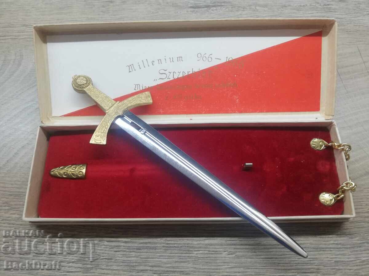 Licitație Vechi Cuțit Poștal Polonez Placat cu Aur, Replică a Sabiei Szczerbiec