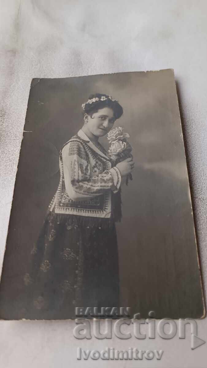 Снимка София Млада жена 1919