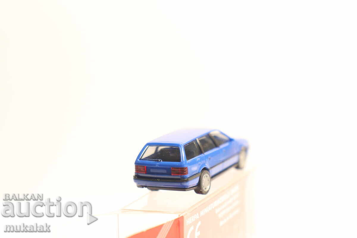 HERPA H0 1/87 VW PASSAT CAR TRUCK MODEL - 5