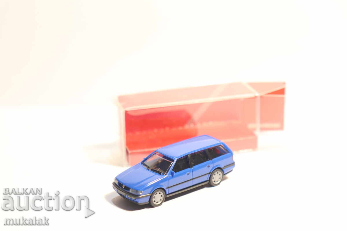 HERPA H0 1/87 VW PASSAT CAR TRUCK MODEL - 6