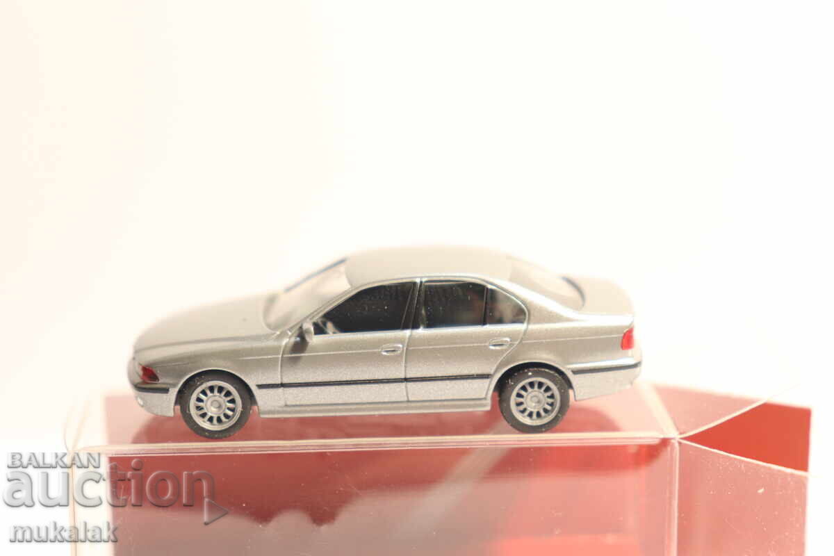 HERPA H0 1/87 BMW 5 CAMION MODEL COLECȚIE cu preț 20.00 BGN | € 10.23