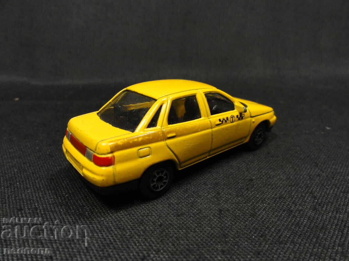 Delivery of 1/64 OLD RETRO METAL CAR LADA LADA 110 TAXI