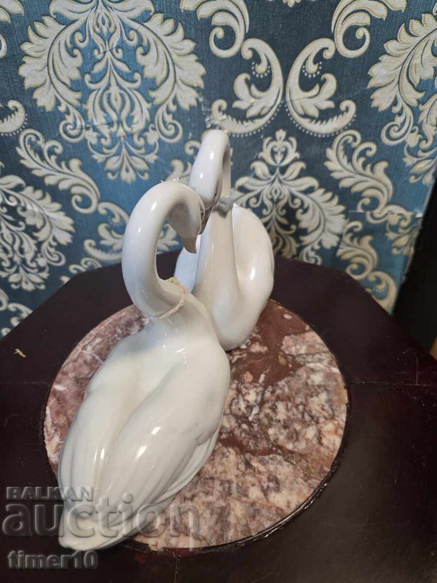 Beautiful Swan Figurine "Endless Love" by Lladro - 6