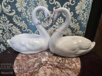 FIGURINĂ FRUMOASĂ CU LEBEDE "DRAGOSTE INFINITĂ" de LLADRO