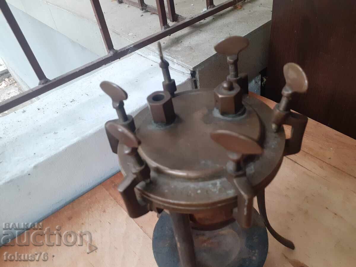 Δημοπρασία Παλιό, αντίκα αντικείμενο, μπρούτζος, χαλκός, μεταλλική βάση, ποιότητα