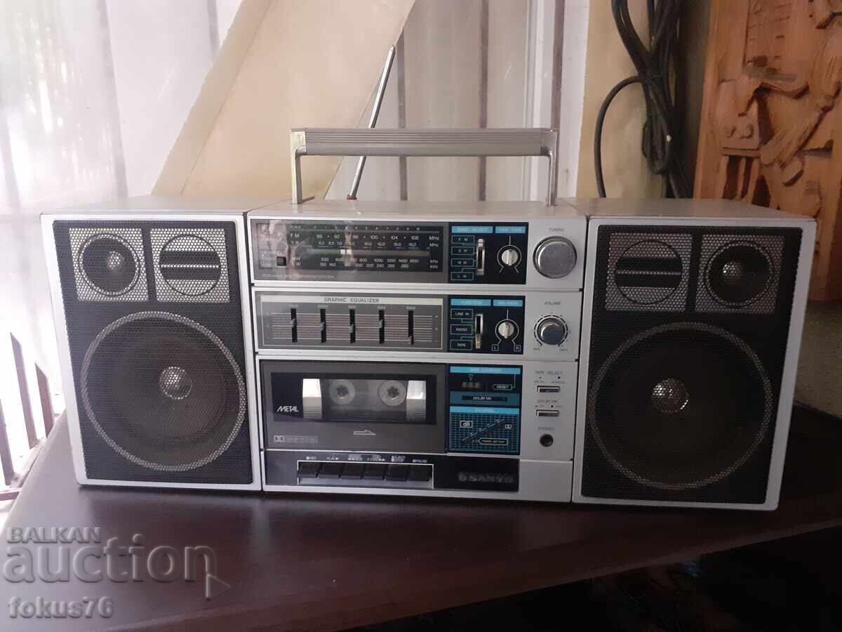 Vechi radio casetofon de colecție - Sanyo C 30 - Unic Vechi radio casetofon de colecție - Sanyo C 30 - Unic