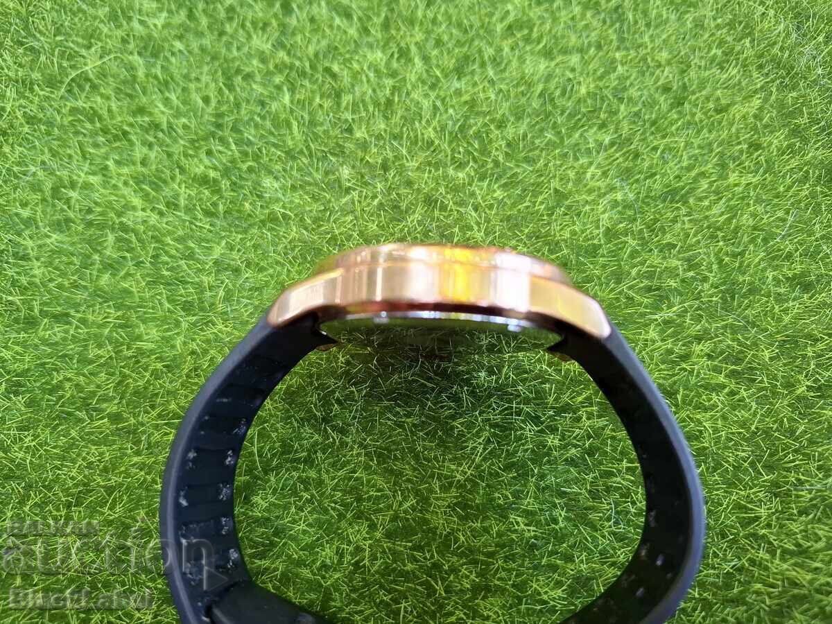 Delivery of Pulsar Chronograph