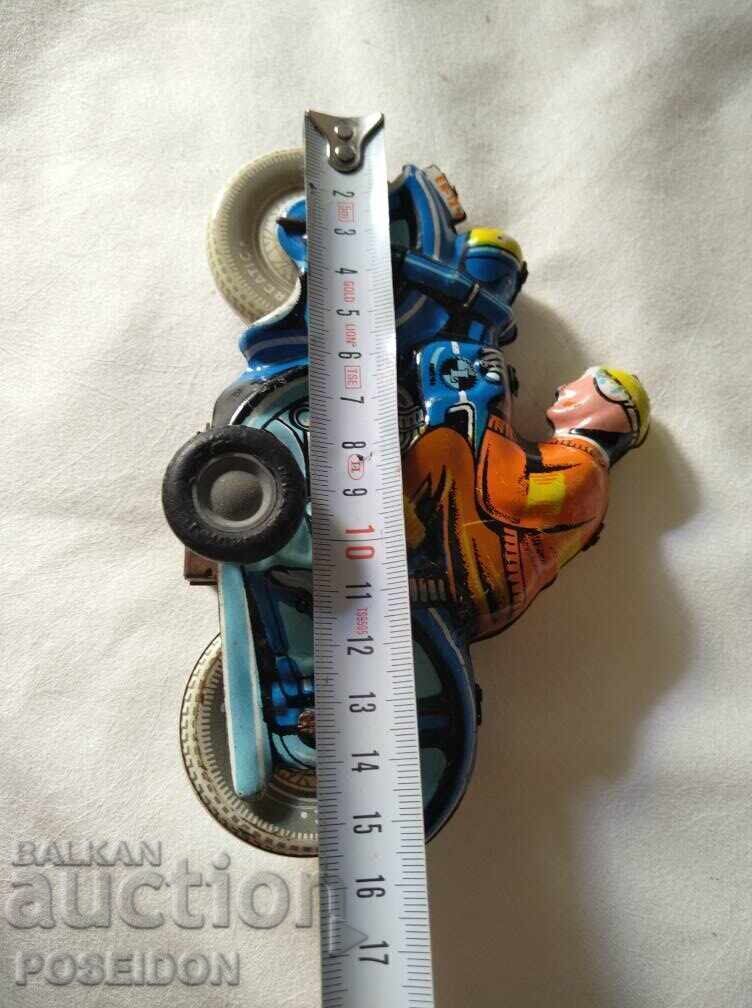 Аукцион Стара ламаринена играчка моторист