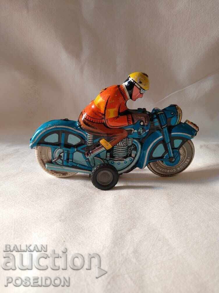 Доставка на Стара ламаринена играчка моторист