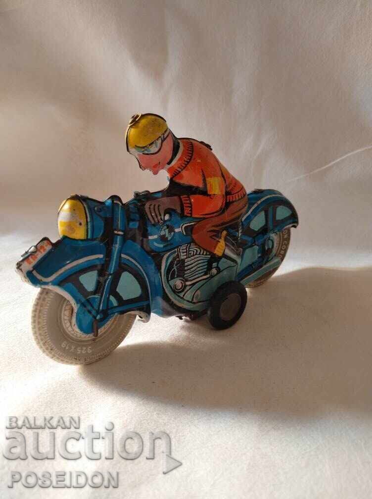 Стара ламаринена играчка моторист - 6