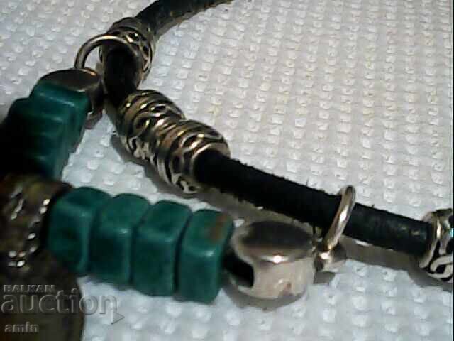 Аукцион красива много стара среберна гривна