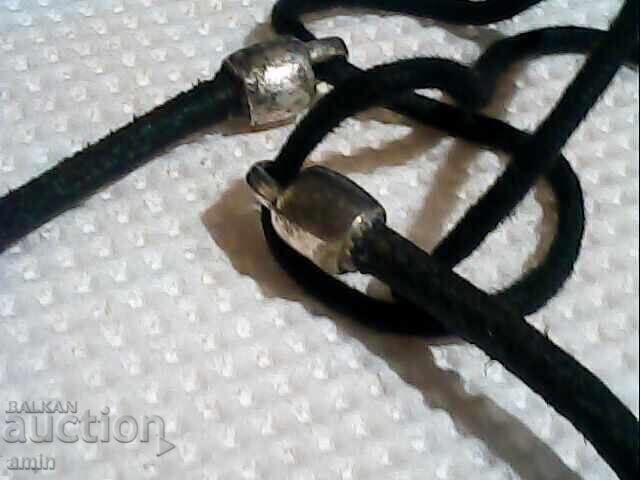 Доставка на красива много стара среберна гривна