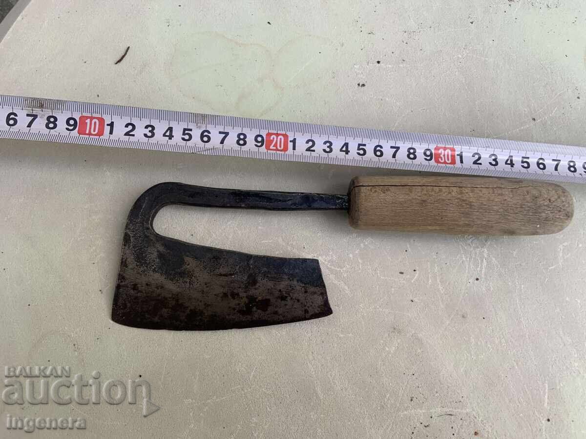 Auction  SUTTER BLADE FORGED TOOL ANCIENT