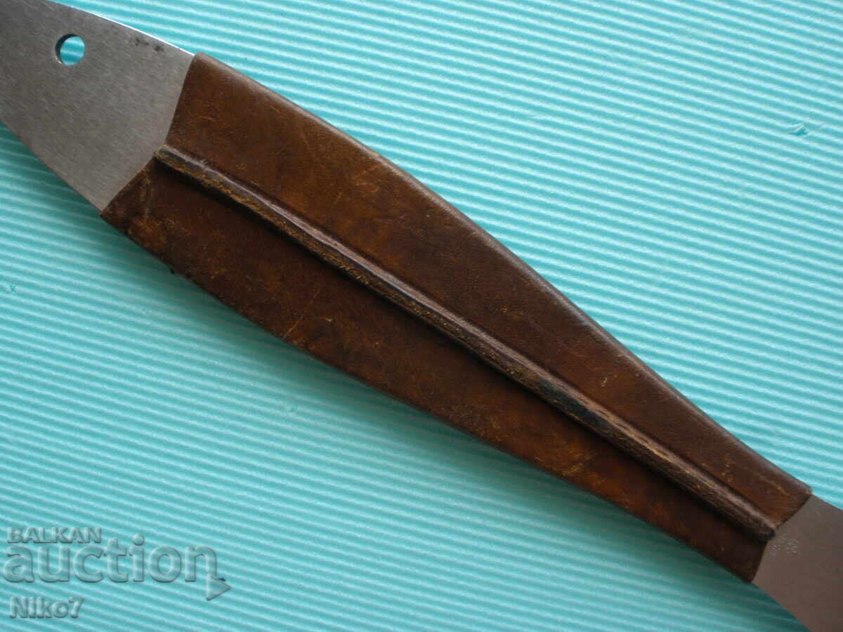 Delivery of Vintage, designer bottle opener Carl Auböck Neptune