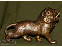 Sculptură metalică leoaică, originală