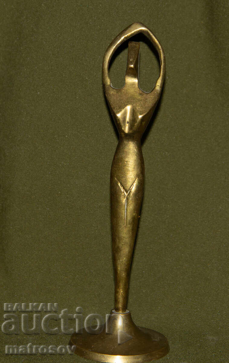 Bronze sculpture, nude female body