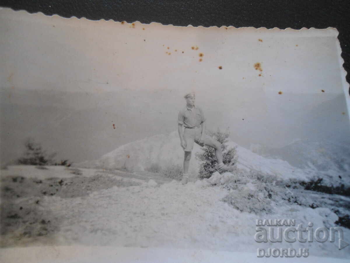Fotografie veche, Sliven, Stâncile Albastre, anul 1941 cu preț 2.00 BGN | € 1.02 Fotografie veche, Sliven, Stâncile Albastre, anul 1941 cu preț 2.00 BGN | € 1.02