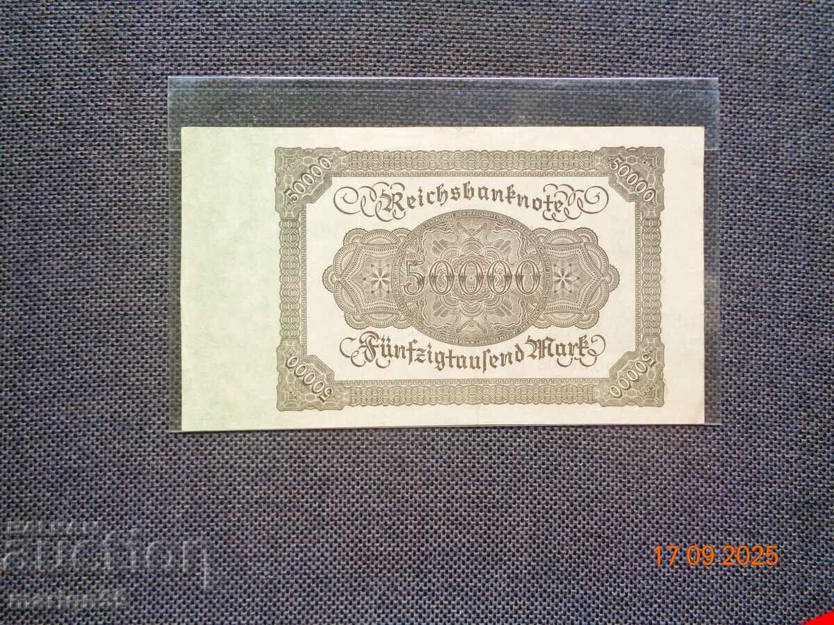 Livrarea Două Versiuni LUMINOS și Întunecat 50 000 mărci