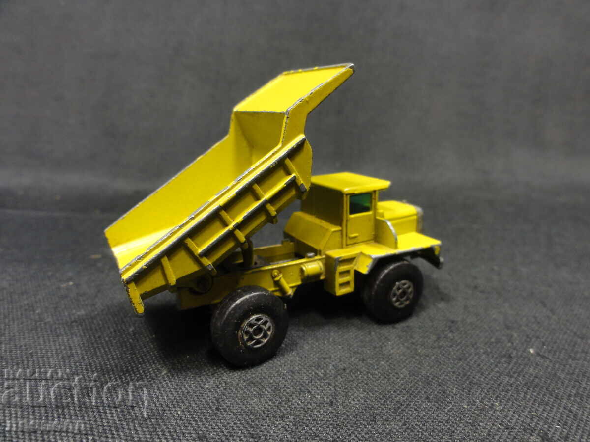 Delivery of OLD RETRO METAL MATCHBOX ENGLAND DUMP TRUCK