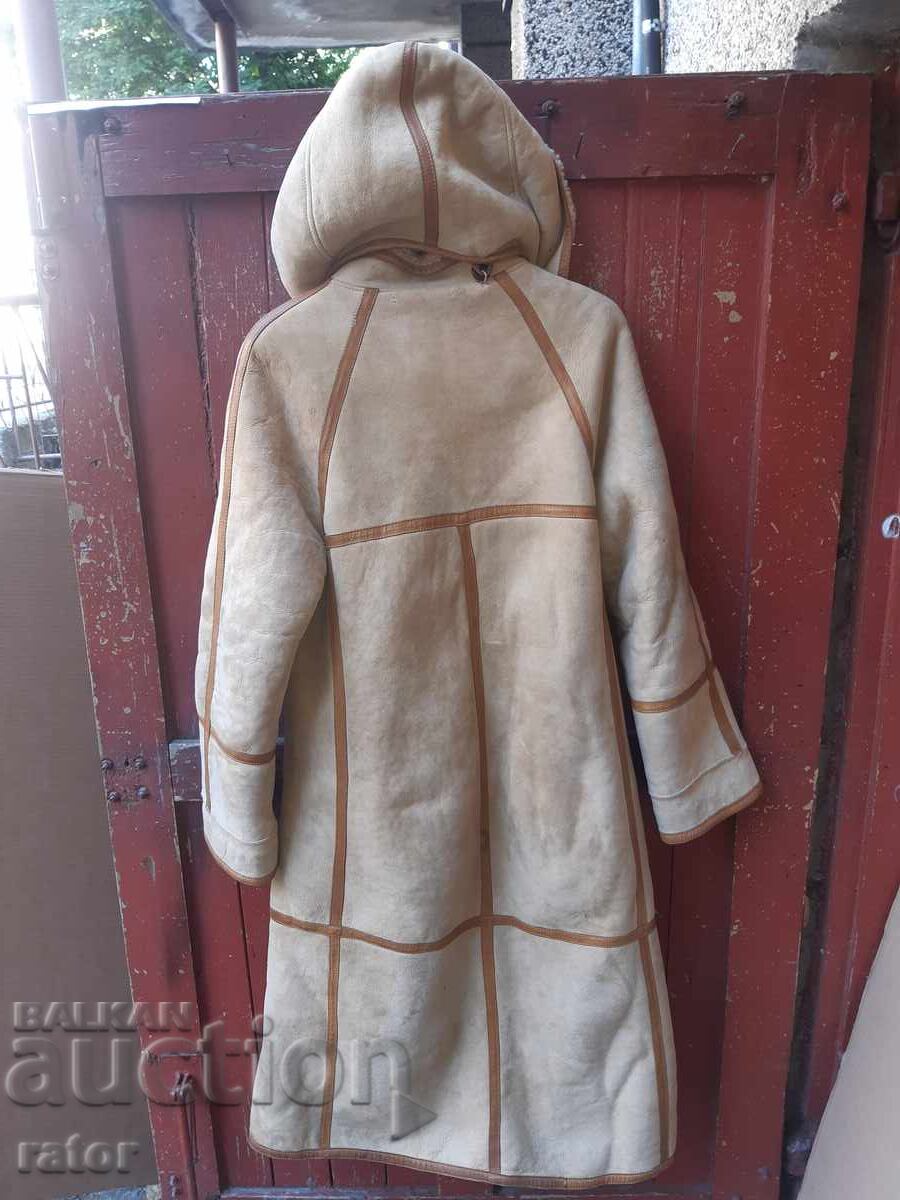 Beautiful stylish women's coat - lambskin - 7