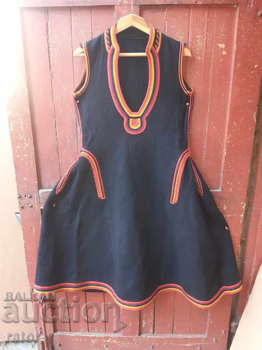 Autentică, frumoasă, suman de lână. Costum popular