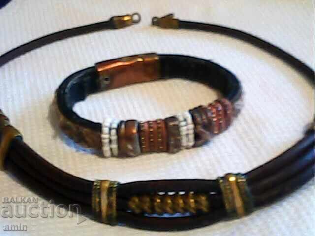 Beautiful old set: necklace, 2 bracelets Beautiful old set: necklace, 2 bracelets