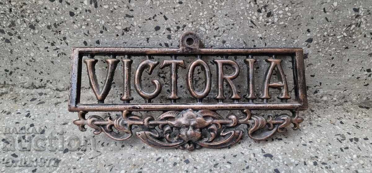 Old massive cast iron sign, 740g