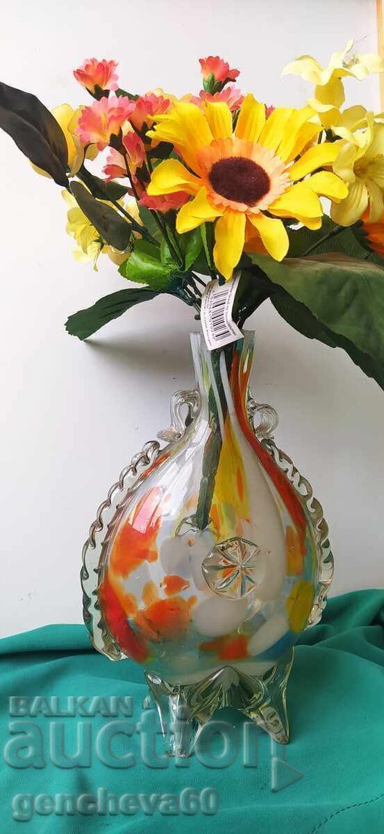 Vază mare și frumoasă tip Murano cu flori