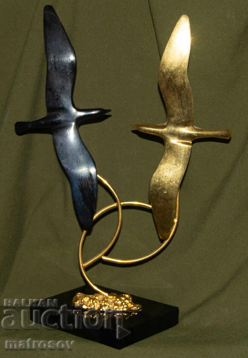 Auction  Brass decorative statue sculpture birds