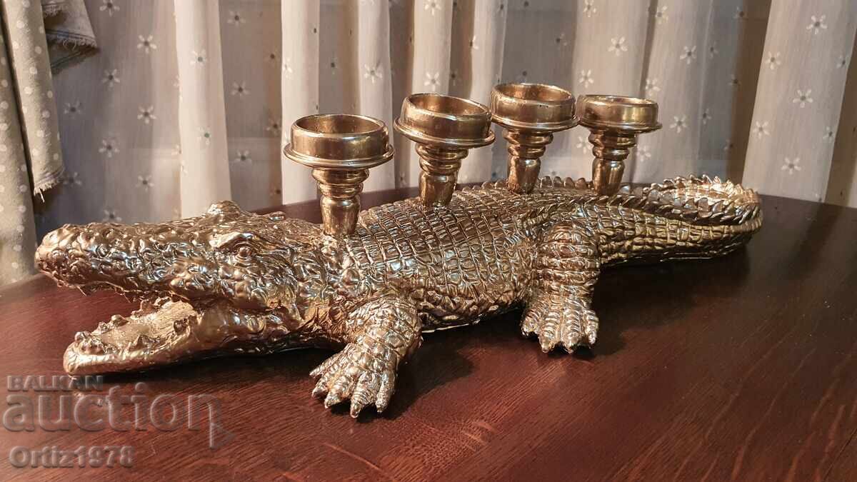 Аукцион Грамаден крокодил– свещник, Италия, 50см