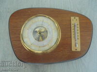 No. 8270 Old barometer with thermometer