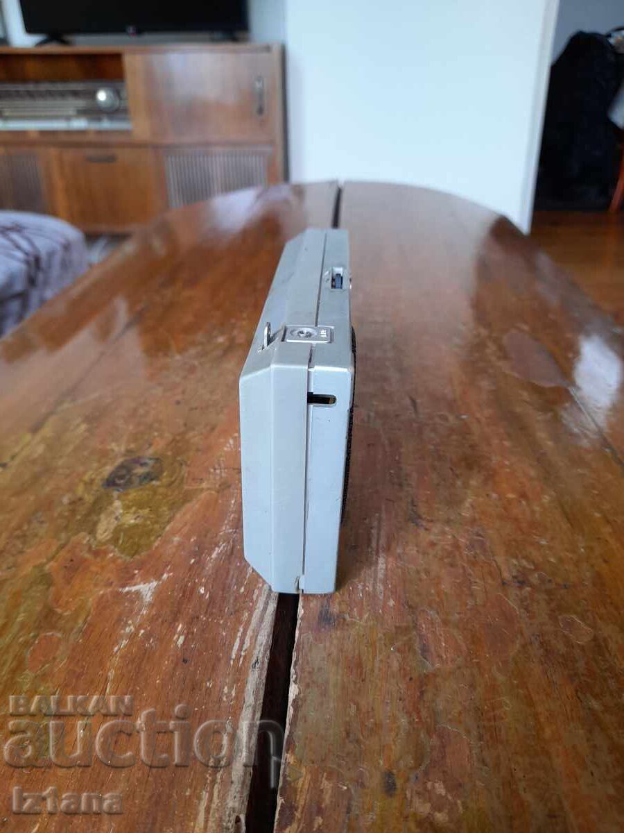 Radio vechi, receptor radio APC cu preț 33.00 BGN | € 16.87