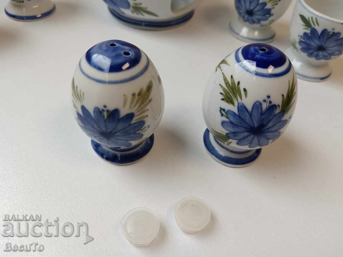 Πορσελάνινο σετ πρωινού, κοκκιέρες, αλατιέρες και κηροπήγιο με τιμή 44.00 BGN | € 22.50