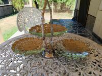 Metal folding cake stand