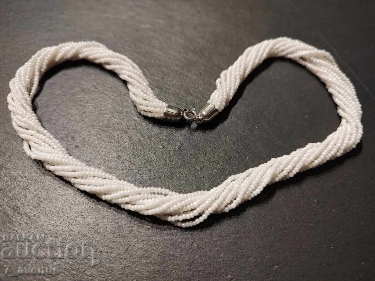 Колие стилно елегантно, фино 21.09.25 с цена 99.00 лв. | € 50.62