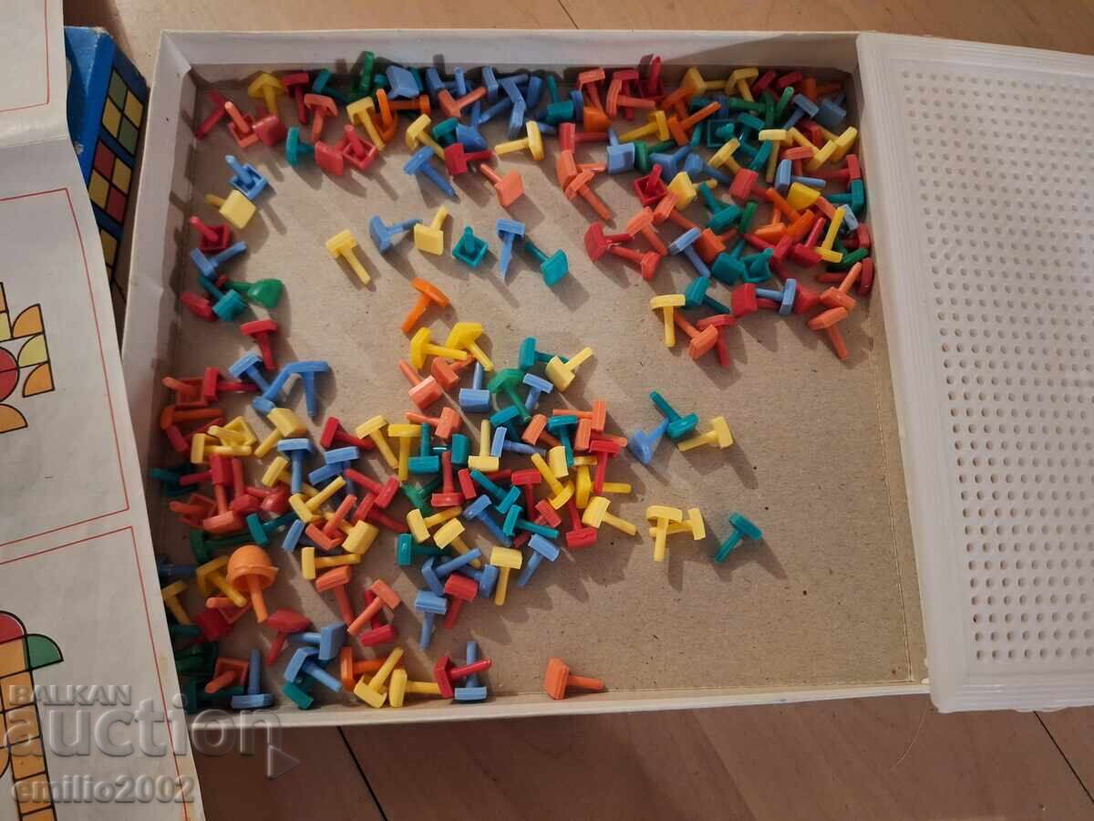 Delivery of Children's mosaic number 4