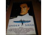 Sub asediu - Caseta video