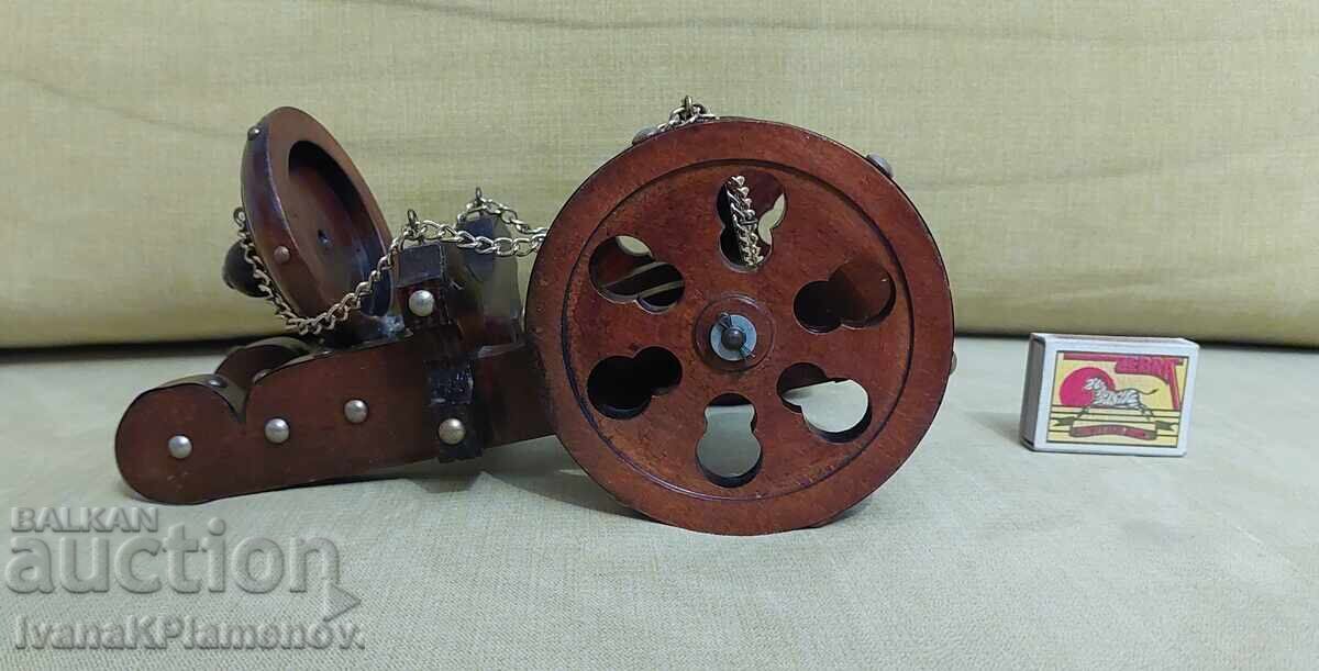 Wooden bottle stand for connoisseurs - 7