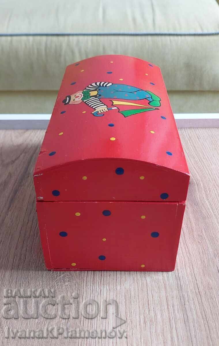 Delivery of Wooden box for connoisseurs