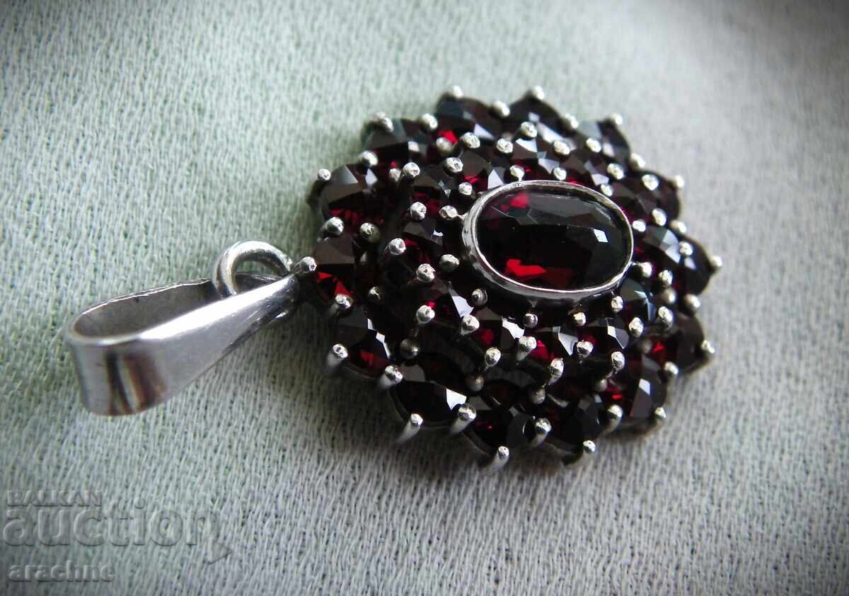 Δημοπρασία Μαροκινό μενταγιόν με ρόδια