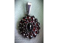 Medalion marocan cu grenade