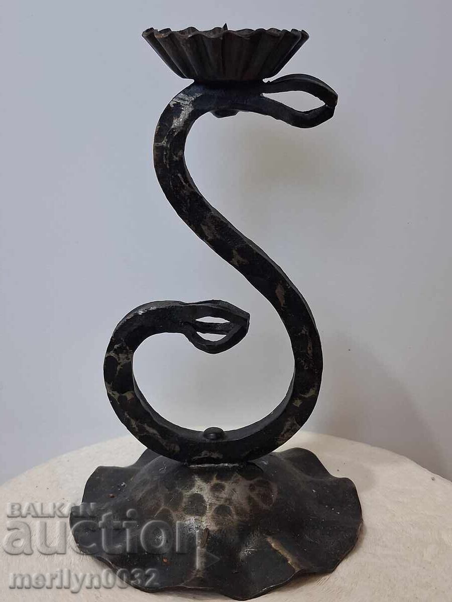 Παλιό σφυρήλατο κηροπήγιο, κερί με τιμή 44.00 BGN | € 22.50