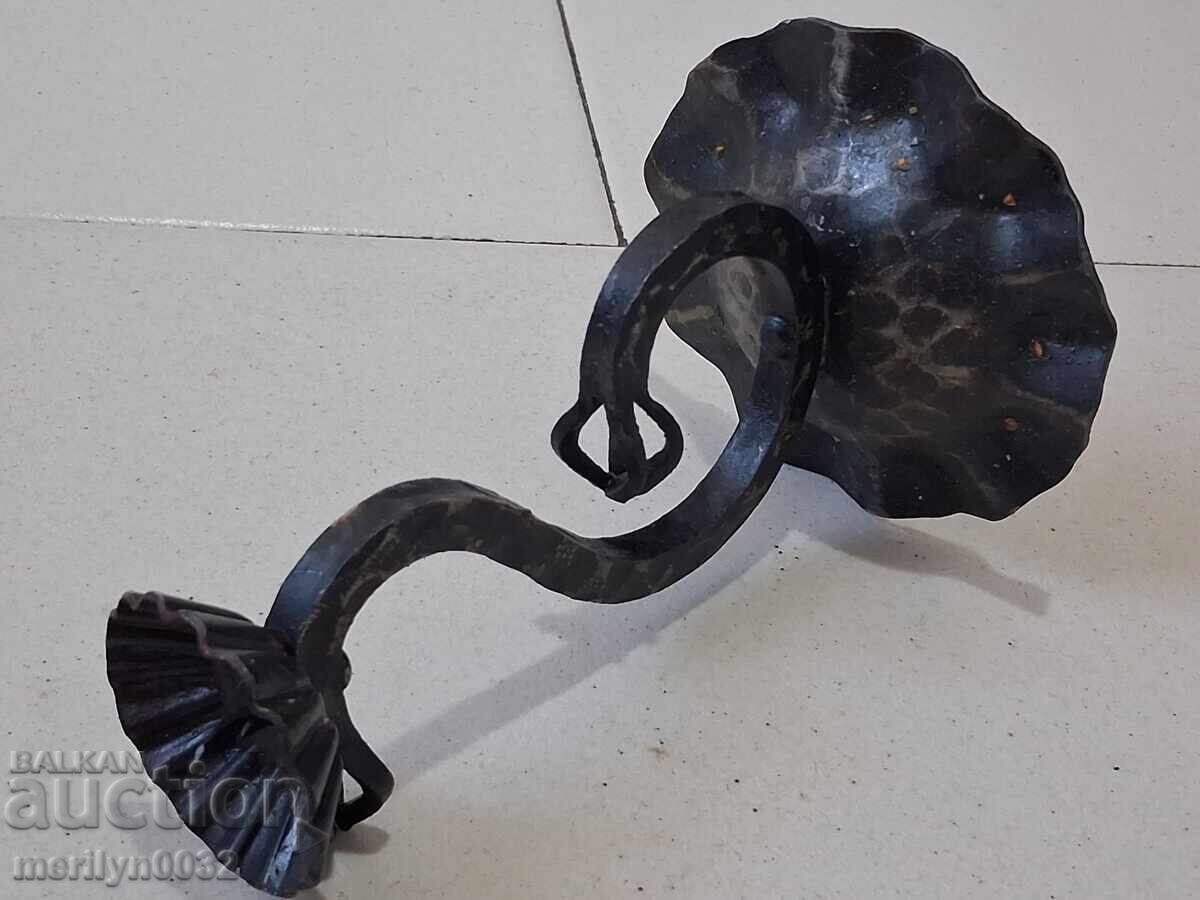 Παλιό σφυρήλατο κηροπήγιο, κερί - 6