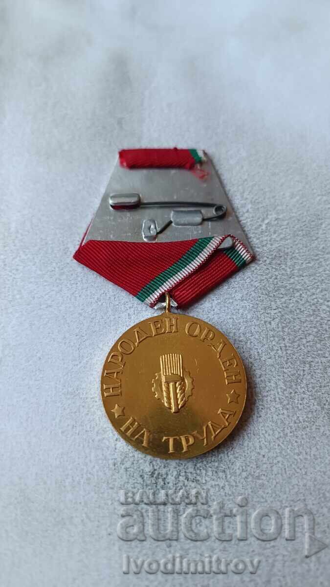 Ordinul Poporului Muncii de Aur cu preț € 17.00 | 33.25 BGN Ordinul Poporului Muncii de Aur cu preț € 17.00 | 33.25 BGN
